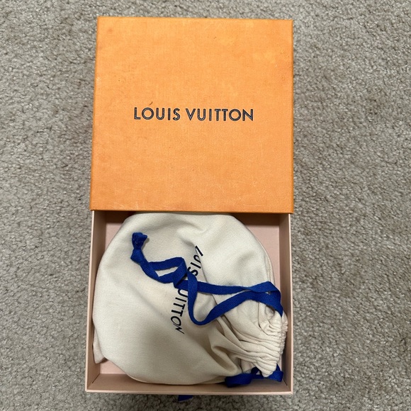 Brand new Louis Vuitton Belt - Picture 3 of 12